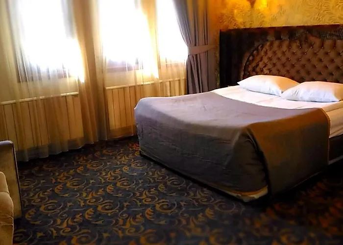 Sarr Tac Mahal Hotel