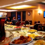 Sarr Tac Mahal Hotel *