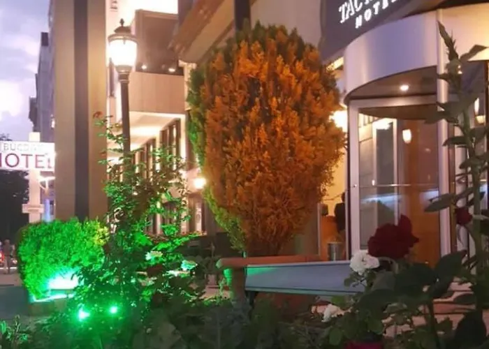 Sarr Tac Mahal فندق *