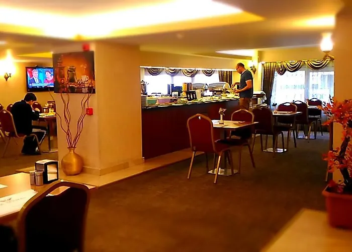 Sarr Tac Mahal فندق *