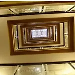 Sarr Tac Mahal Hotel